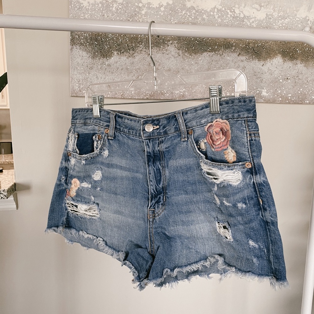 ☆ AMERICAN EAGLE SHORTS ☆